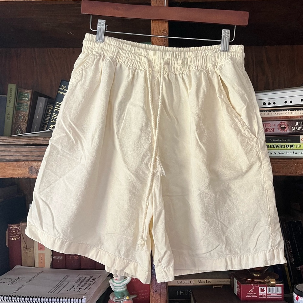Cream Elastic Waist Vintage Shorts